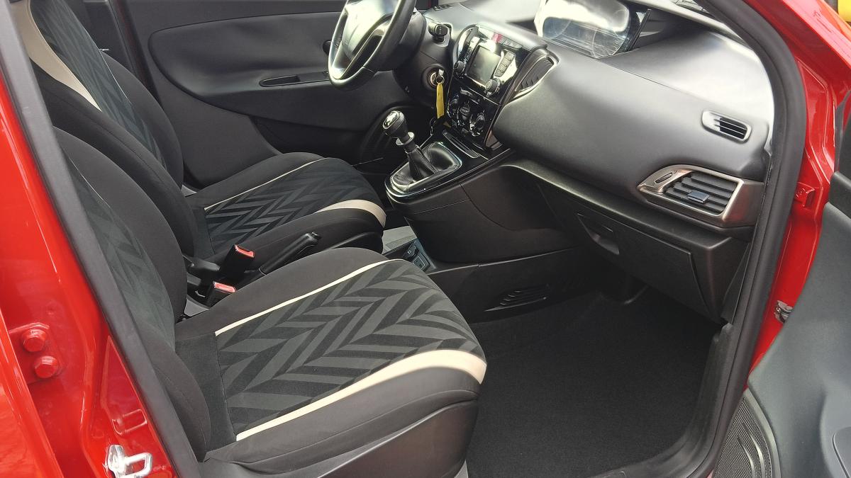 Lancia Ypsilon 1.2 69 CV 5 porte GPL Gold